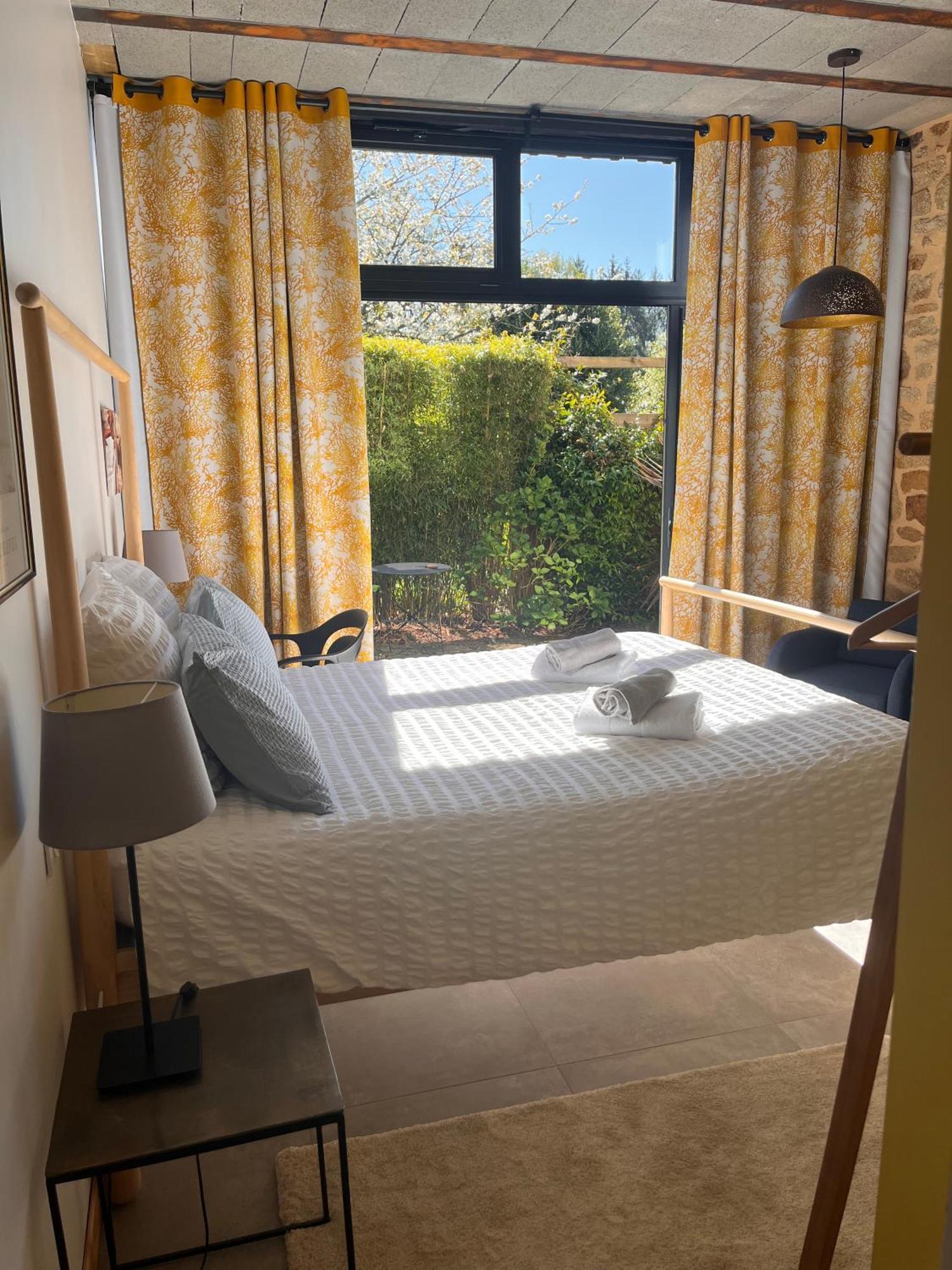 Romagne  La Sellerie Bed & Breakfast エクステリア 写真